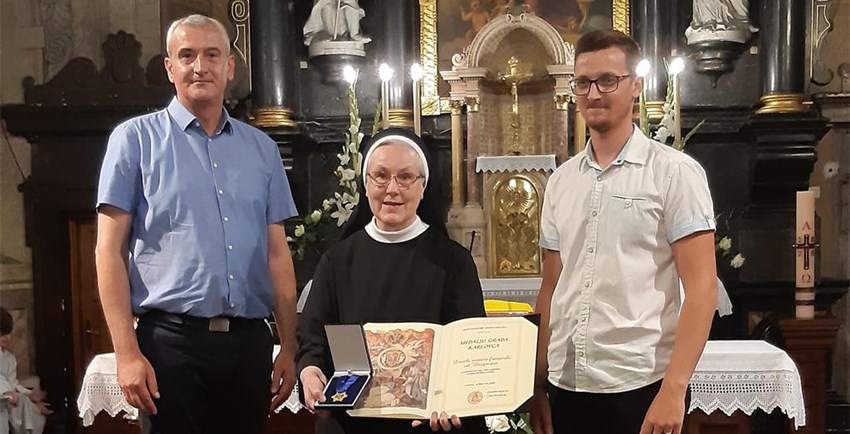 Medalja gradonačelnika Družbi sestara franjevki od Bezgrešne