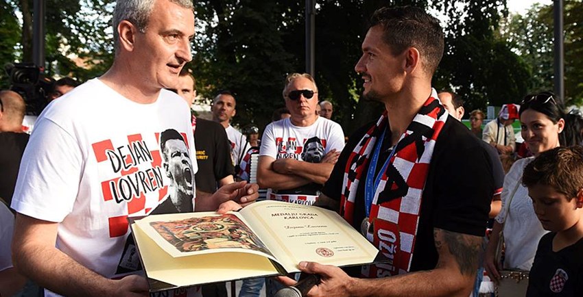 Dejanu Lovrenu doček i Medalja grada Karlovca