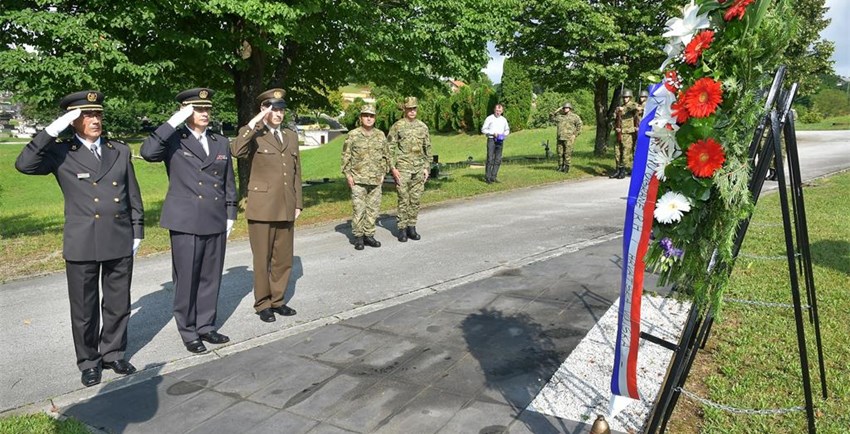 Bivša vojarna Luščić i službeno  u rukama Grada Karlovca