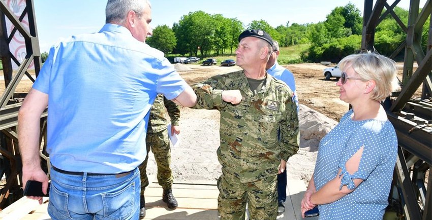 Dovršen most za potrebe mehanizacije u realizaciji projekta obrane Karlovca od poplava