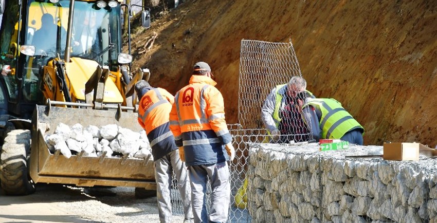 Kontinuirana sanacija klizišta i asfaltiranje prometnica