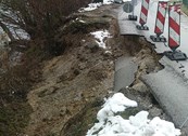 Upozoravamo vozače na odron na prometnici Zadobarje - Grdun